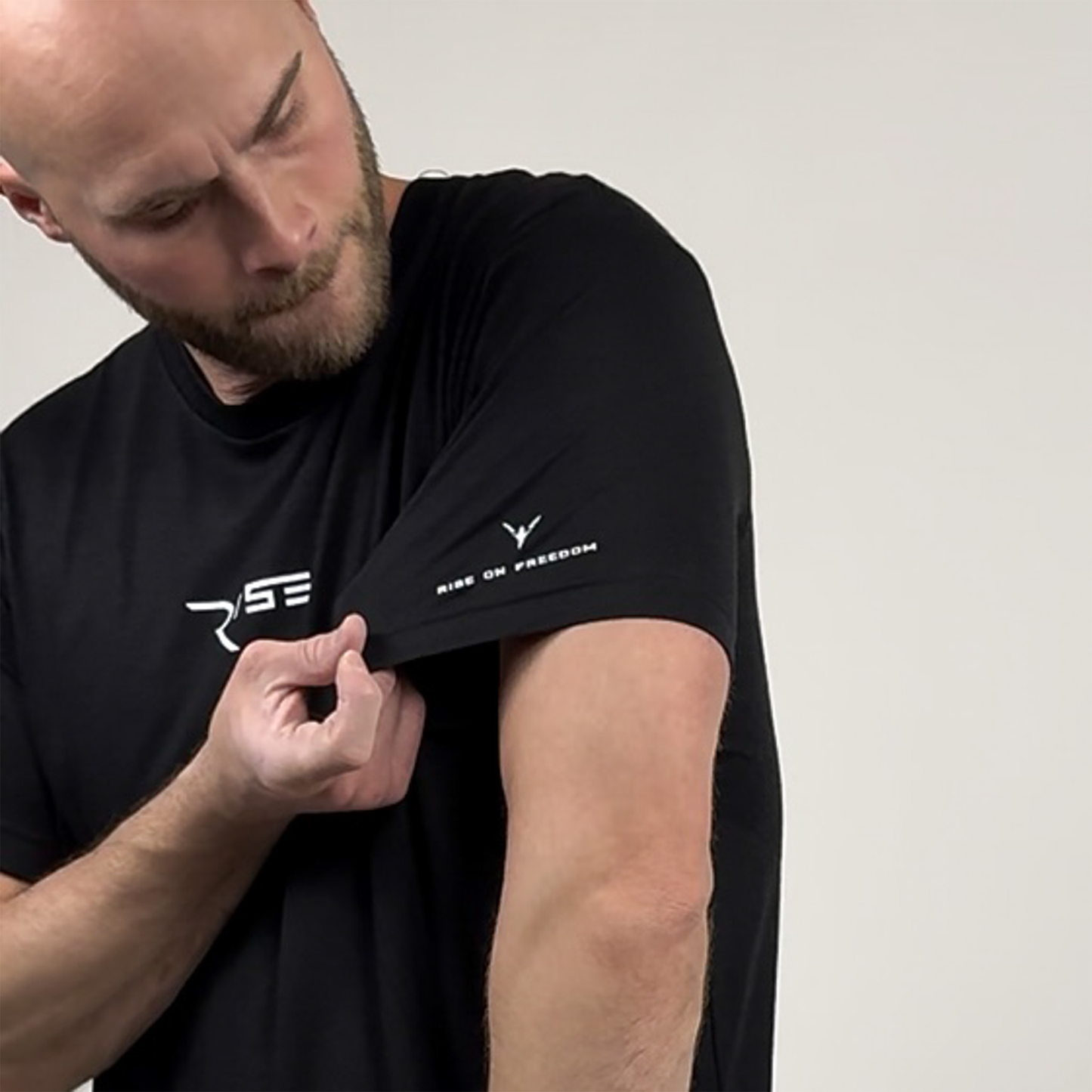 Prosperous RISEN Black tee